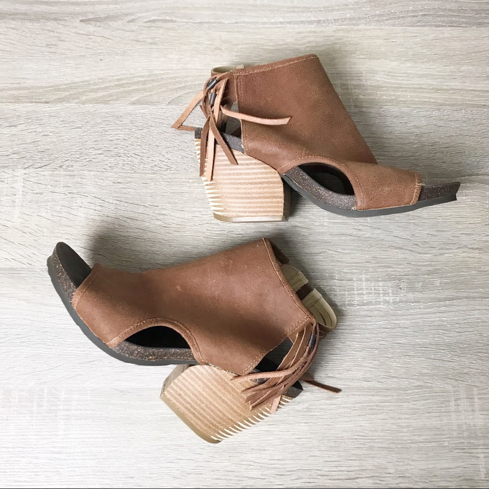 OTBT free spirit fringe leather booties